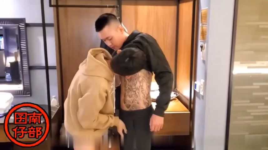 痞帅社会小青年点炮文艺青年