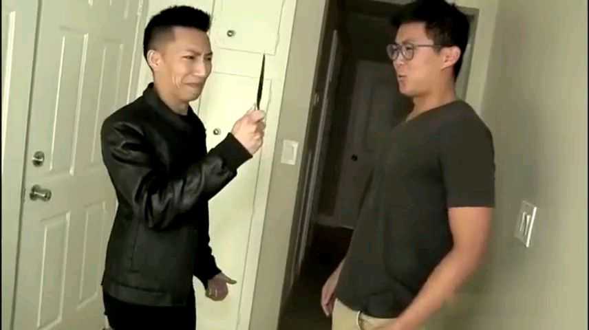 入室劫色，塞不下的大鸡吧【主页更多精彩视频】