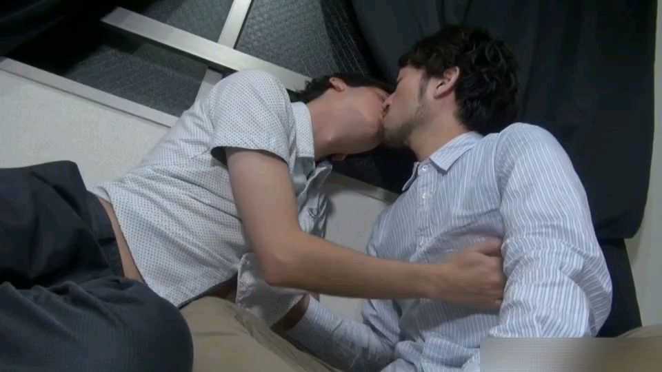 寂寞的已婚男人偶尔也会忍不住出来寻欢做爱