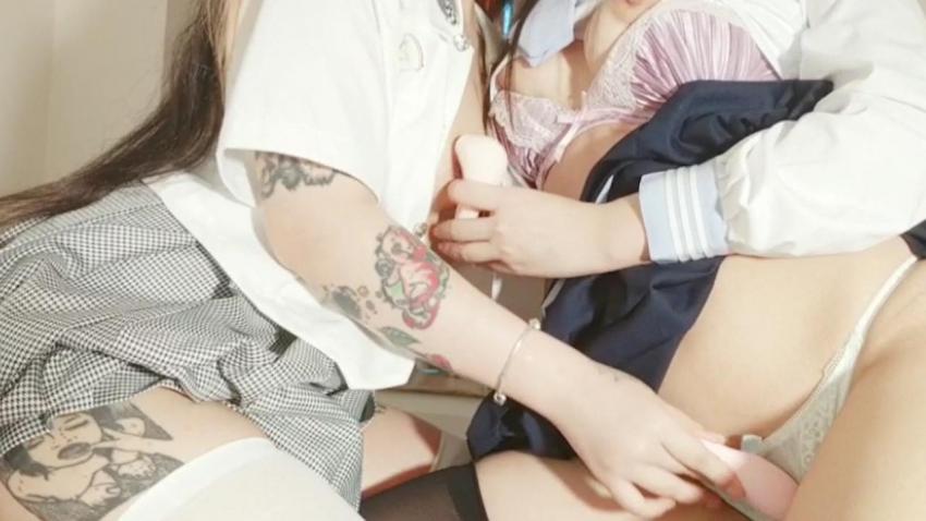 女仆与jk双重快乐下