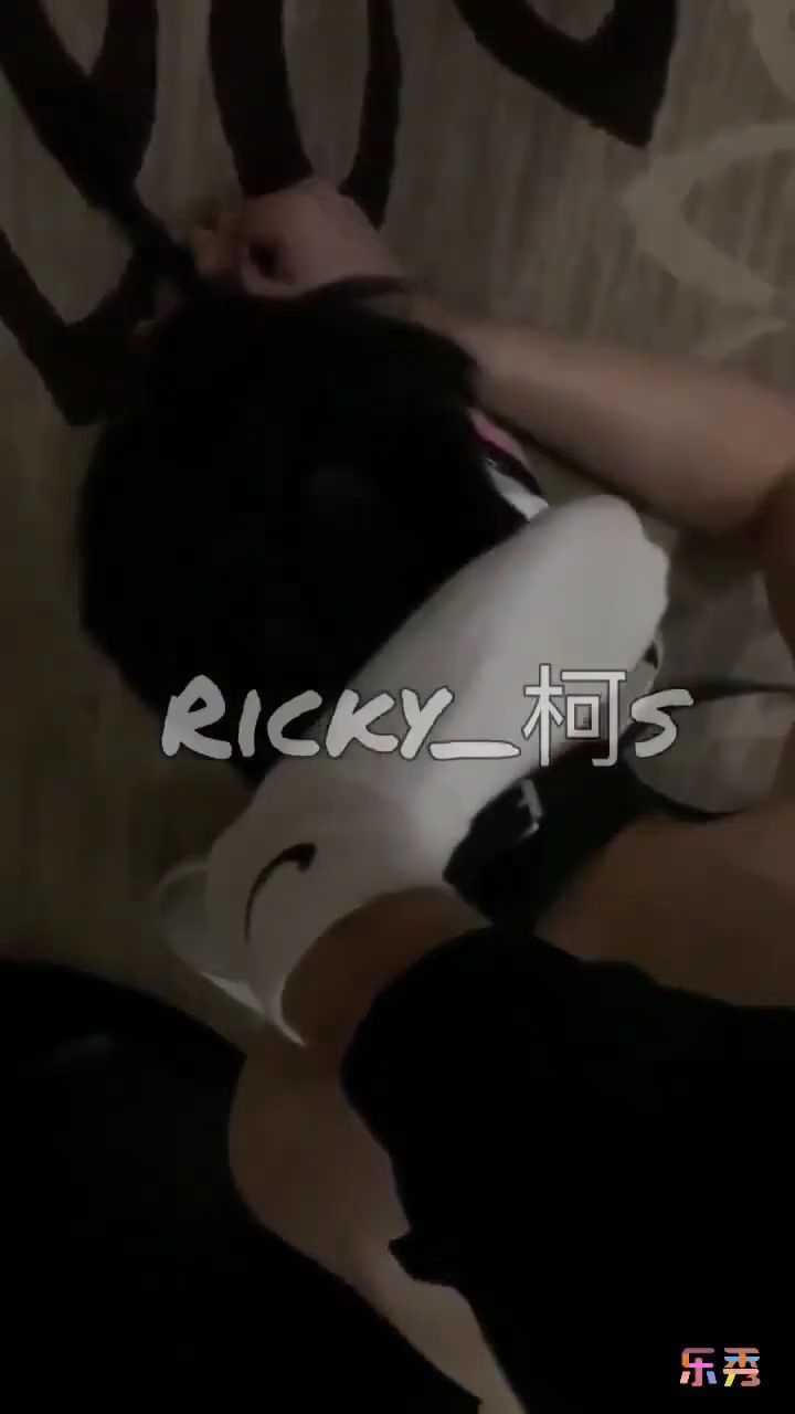 帅气校草竟是淫贱小奴？