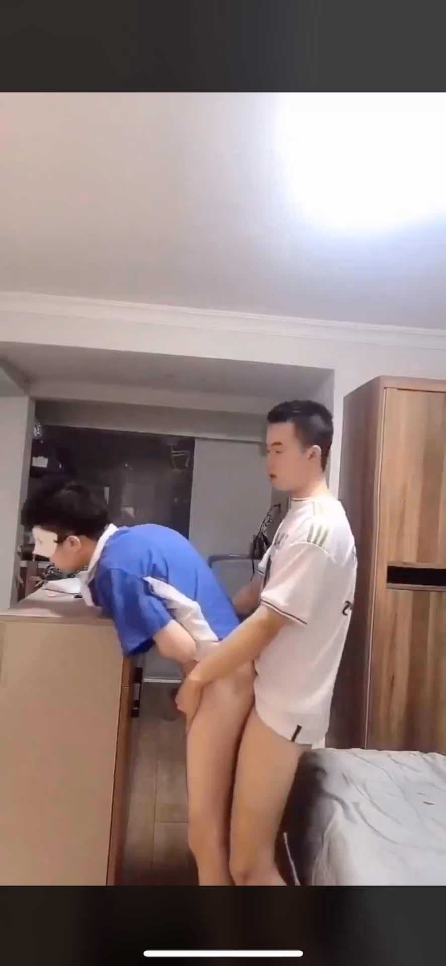 教练不好好教足球草学生