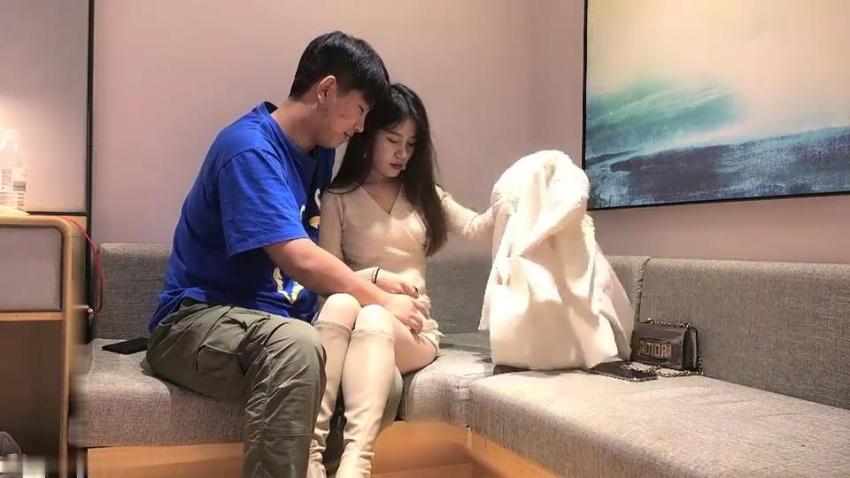 【糖心探花】约了个邻家型的清纯外围女神